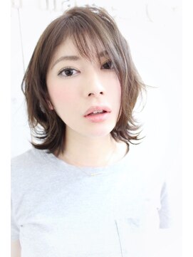 ディー(dee) dee マロングレージュ×外ハネボブ