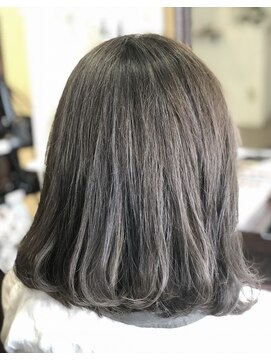 キー(kｅｙ) アッシュベージュ