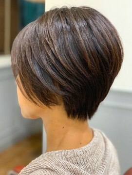 ミーティア バイ クアトロ(Meteor By QUATRO) 小顔ショート☆