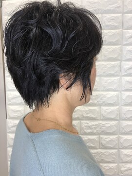 フレッシュサラダディーズ(D's) ショートパーマスタイル