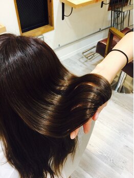 ヘアーライフアイリー(Hair Life iRIE)の写真/髪本来の強さを引き出し、しっとり手触りのサラサラ美髪が手に入る◎艶感たっぷりの極上トリートメント♪