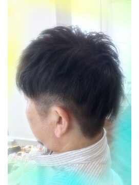 レリビー アウラ(LELiBE_'aula) メンズカット