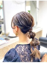 エリカ 美容室&nbsp;【結婚式お呼ばれ】サイドツイスト玉ねぎヘア
