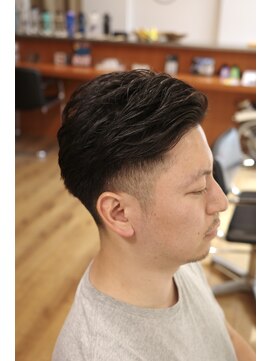 クランク(CRANK) ビジネスシーンにも合う73ツーブロックスタイル