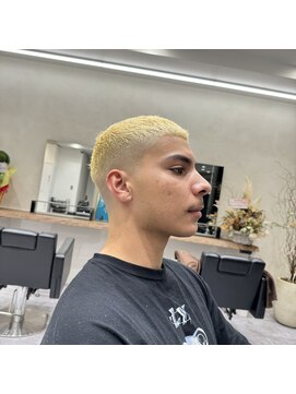 ルースト 京都駅前店(ROOST) 金髪クロップ