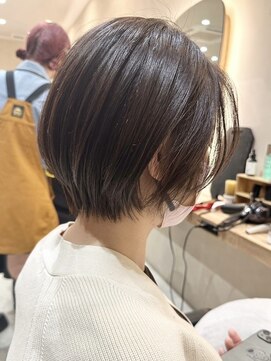 ヒビヲ(HIBIO) ショートボブ切りっぱなしベージュカラーダブルカラー20代30代