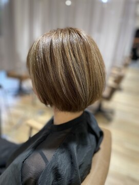 パプスドコワフュール 甲子園口店(Pap's de coiffeur) ミセスお白髪ぼかしハイライトボブ