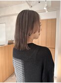 透明感グレージュカラー×マッシュレイヤーミディアム