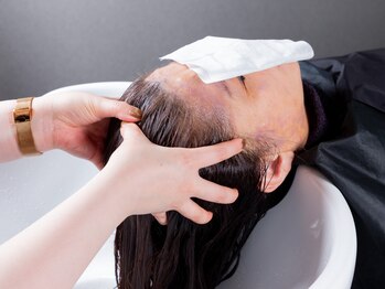 ヘアー ネイルサロン ショコラ(Hair Nail Salon)の写真/【桂駅徒歩7分】頭皮をほぐし、髪の芯から健やかな髪に導く◇貸切空間でワンランク上の癒しを