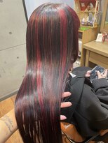 ヲタクに美容室は難しい。&nbsp;ブリーチ履歴あり/赤ピンクハイライト