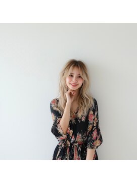 ルアナ(Luana) ブロンドヘアー