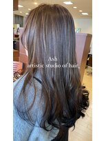 アッシュ アーティスティック スタジオ オブ ヘア(Ash artistic studio of hair) 狐カラー×ロング
