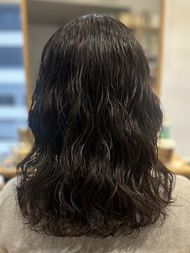 アピッシュ(apish 並木通り) 上から大きめパーマ♪