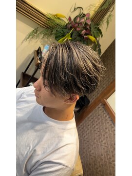 サロンレピア(Salon LEPIA) センターパート×ハイライト