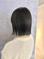 モク(mok)&nbsp;大人気！パツっと切りっぱなし外ハネボブ