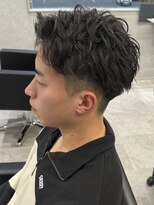 リオールバイニアウ(RE:ALL by Niau) MEN’S HAIR/サーフカール/刈り上げセンターパート/新田