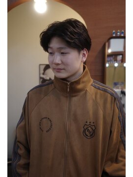 エディ(Edy) メンズニュアンスパーマケアパーマ刈り上げ韓国ヘア眉毛カット