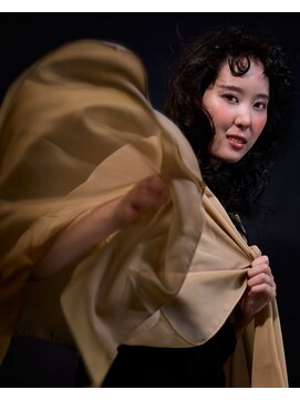 アンアタッシュ(UNE ATTACHE) Effortless Drape大人可愛い重く見えない透明感×ルーズウェーブ