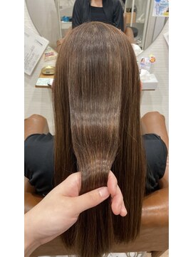 グレロ(G’RELO) 艶髪ロングヘアーで広がりとおさらば!