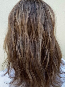 エムスラッシュ ストリートマーケット スマートサロン センター北(M.SLASH) M.SLASHセンター北/シルキーベージュ/ベージュカラー/抜け感ヘア