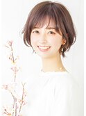 大人可愛い20代30代40代小顔ワンサイドショートボブ丸み前下がり