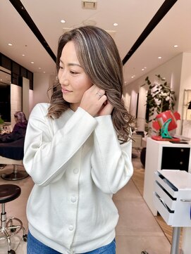 ステア ケース(stair case) 地毛残し　ハイライト　細目　ロングヘア