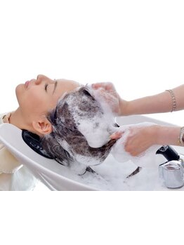 《部分カラー2,200円~》自慢の手洗いシャンプーで癒しの時間☆定期的に染める方におすすめです!!