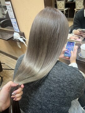 モアムー(Moremuu) グレージュカラー