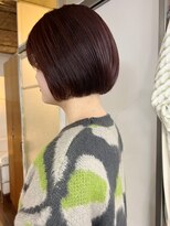 タヴィ(Tavi)&nbsp;チェリーレッドカラーのコンパクトボブ/ボブヘア/ボブカット