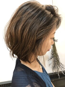 シキ(SIKI) ボブ ショートボブ  レイヤーボブ  大人可愛い　ミニボブ