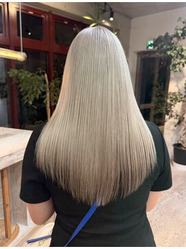 ヲタク(wotaku.) ホワイトアッシュシルバーカラーハイトーンロングブリーチカラー