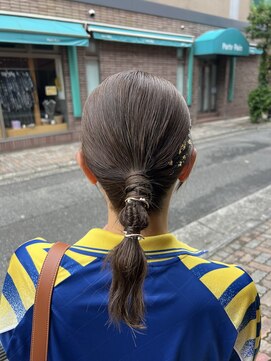 ヘアーラボ ハチ(HAIR LABO HACHI) タイトポニー