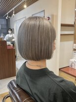 サンドレオ 新宿店(sand Leo)&nbsp;シルバーグレージュストレートボブ
