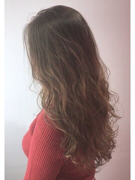 ケリーズグリーン(Kelly's Green) Balayage × Highlight