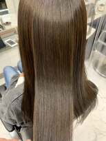 エスカーラ 表参道(THE ESCALA) 髪質改善縮毛矯正×艶カラー【タビラマユミ】