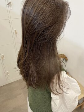 エイチ 梅田(H) ハイライトベージュレイヤーカット/顔まわりカット/ウルフカット