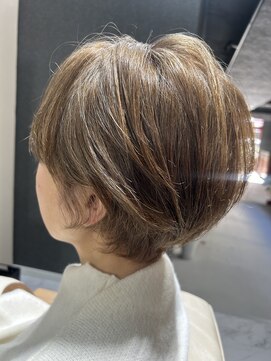 ジンリッチ(JiN RiCH) 大人女性お悩み脱白髪染めショート