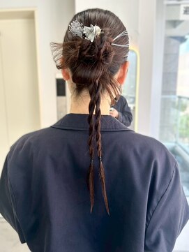 ロイオブジゼル(roi of GiseL) カチモリヘア ヘアセット 結婚式 同窓会 20代30代 お呼ばれ