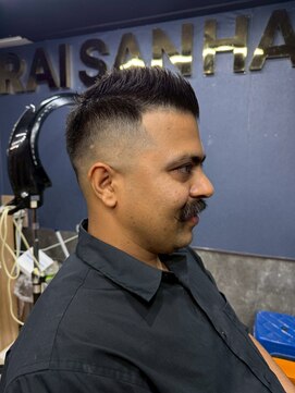 ライサンヘアネパール(Raisan Hair Nepal) メンズビジネスフェード