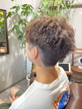 トワニ(to＆..) スパイキーショート