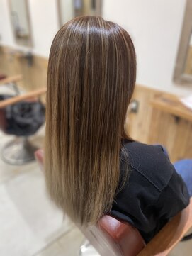 ノーム 横浜(NORM) ケアブリーチバレイヤージュ