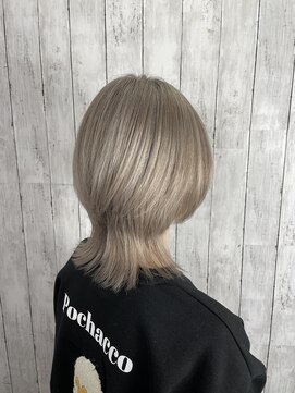 ビューティドレッセヤマノ 池袋パルコ(Beauty Dresse YAMANO) ウルフカット】【ダブルカラー】【ショート】ホワイトブロンド