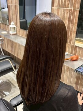 ファルベ(Farbe) 黒髪/オリーブグレー/小顔/ココアベージュ