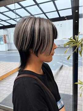 サロンド ベレーザ トータ(salao de beleza tota) ウルフカット×シルバーアンブレラ