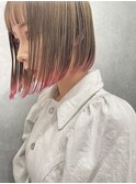 ピンクベージュ裾カラー × ぱっつんボブ