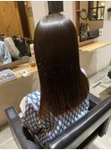 ミルクストレートで艶髪ロング