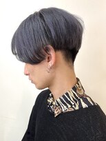 ルーム(Room)&nbsp;センターパート/韓国/刈り上げマッシュ