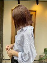 カフネ ジュントス ヨロ(Cafune' juntos YOLO)&nbsp;切りっぱなし/外ハネ/ピンクベージュ