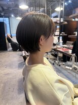 メイカ(MEIKA)&nbsp;耳掛けショートボブ/オリーブベージュ