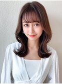 30代に人気!顔周りの後れ毛がかわいいシャギーレイヤーロング